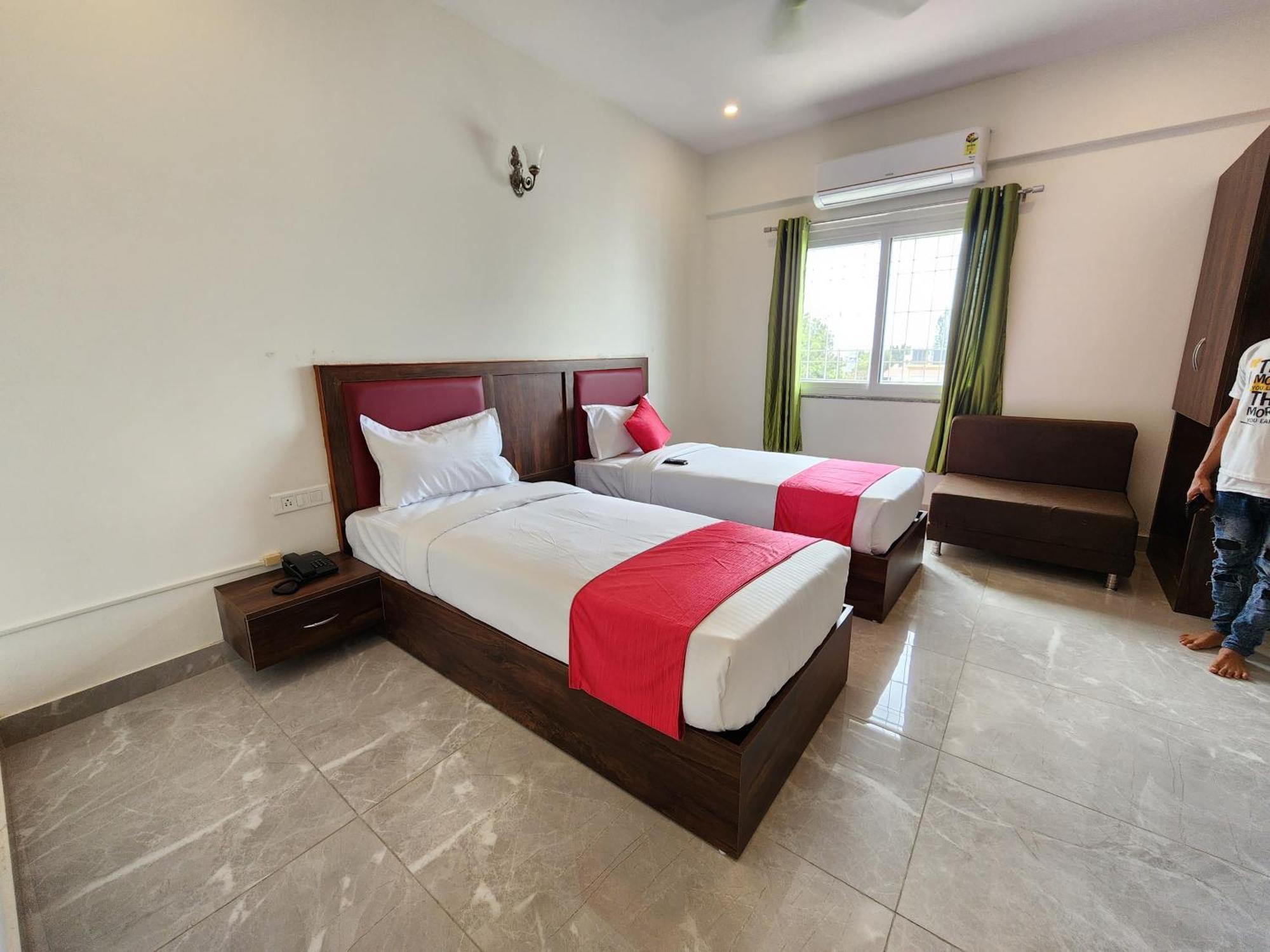 Hotel Dreams Inn Bangalore Exterior photo