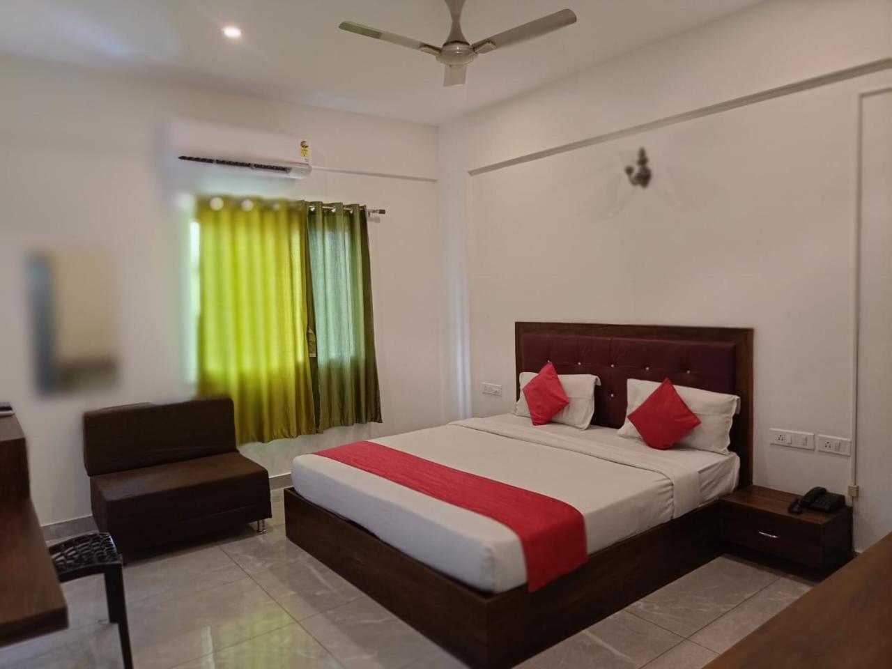 Hotel Dreams Inn Bangalore Exterior photo