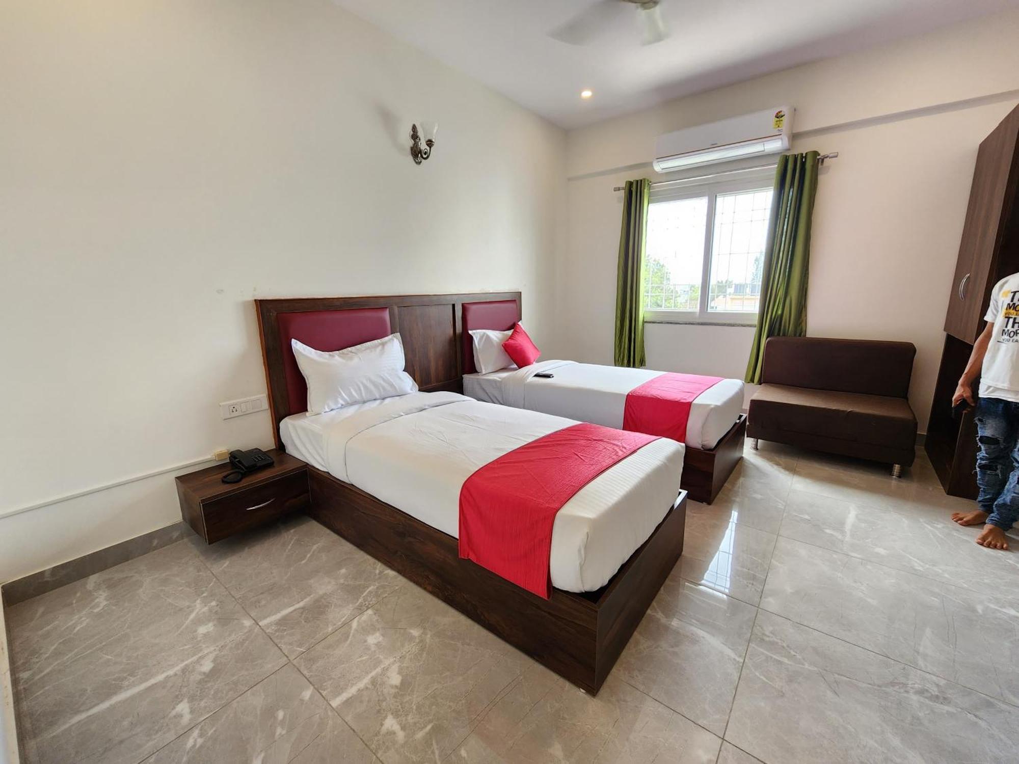 Hotel Dreams Inn Bangalore Exterior photo